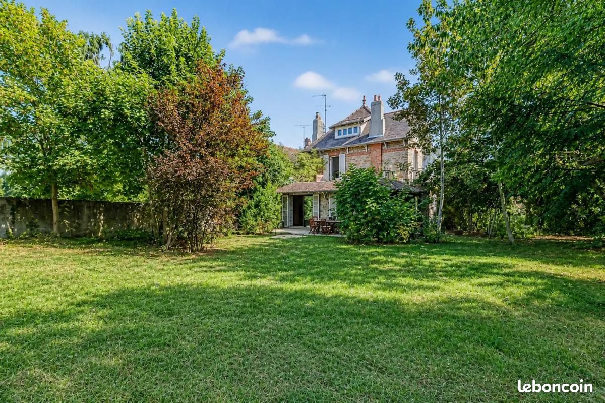 Maison 7 pièces 150 m² · à Villeneuve-le-Roi · 150 m² · 510 000 €