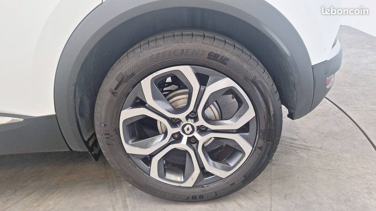 Renault captur tce 140 21 intens (image 9)
