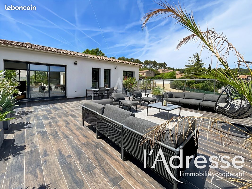 Maison 5 pièces 165 m² · à La Destrousse · 165 m² · 749 000 €