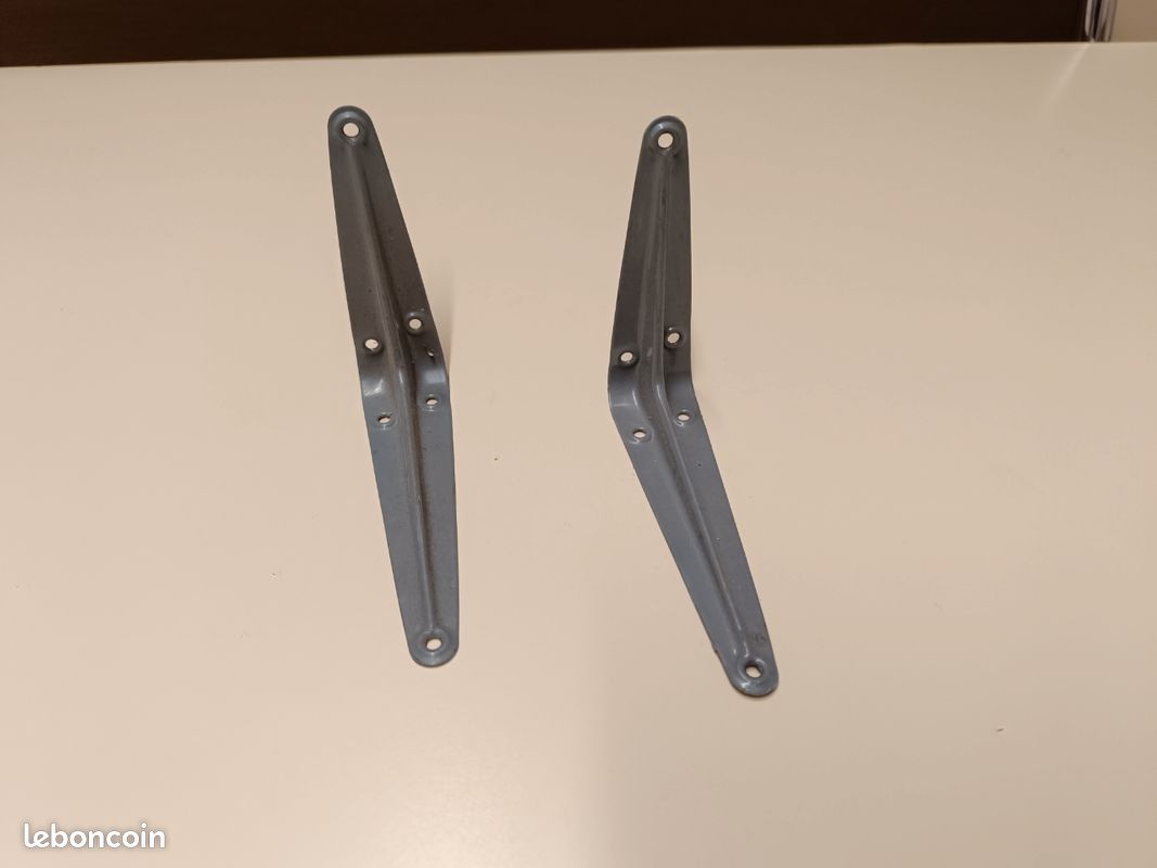 Lot de 2 équerres neuves embouties grises 100*125 (image 1)