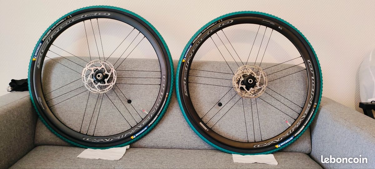 Campagnolo Paire de roues de route Scirocco DB Disc Tubular, Noir | Bikeinn