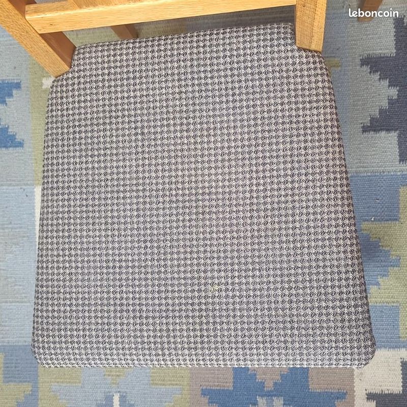 Lot de 4 chaises Brutalistes en chêne et tissu à carreaux, Danemark, années 1960 (image 4)