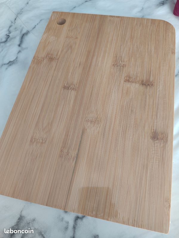 Planche à découper en bambou neuve (image 2)