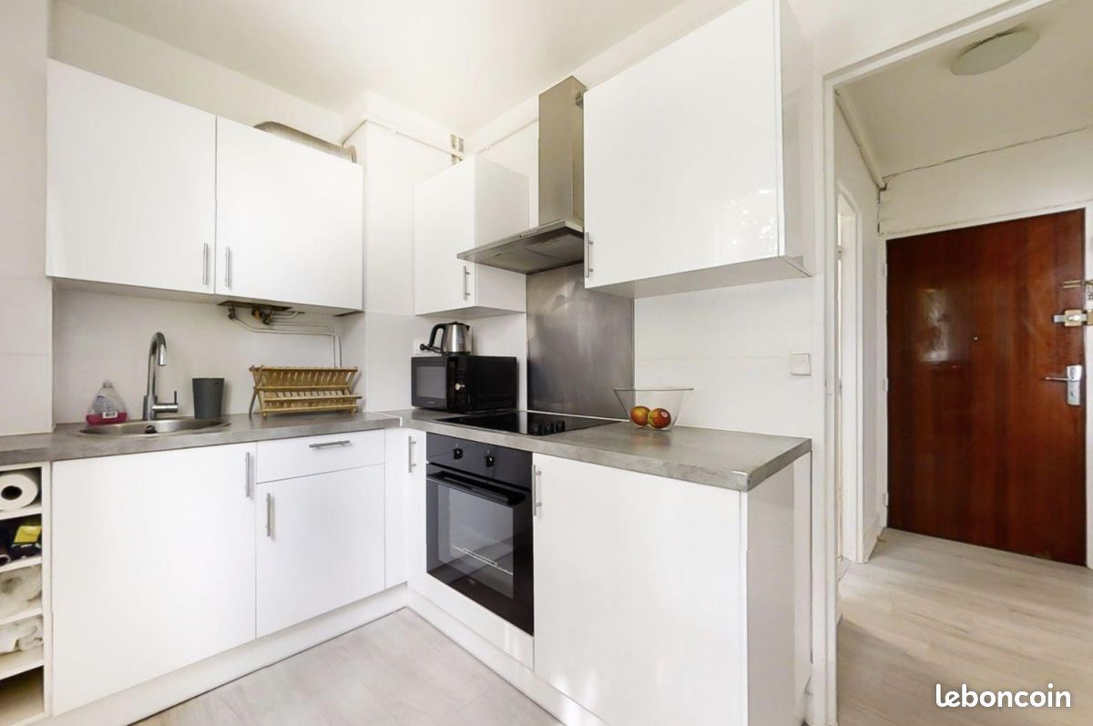 Appartement 1 pièce 27 m² · à Saint-Maur-des-Fossés · 27 m² · 880 €/mois