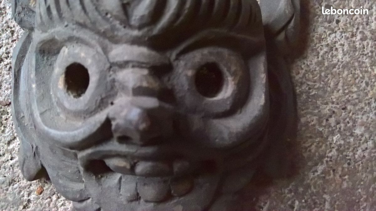Masque en bois , artisanat art africain (image 2)