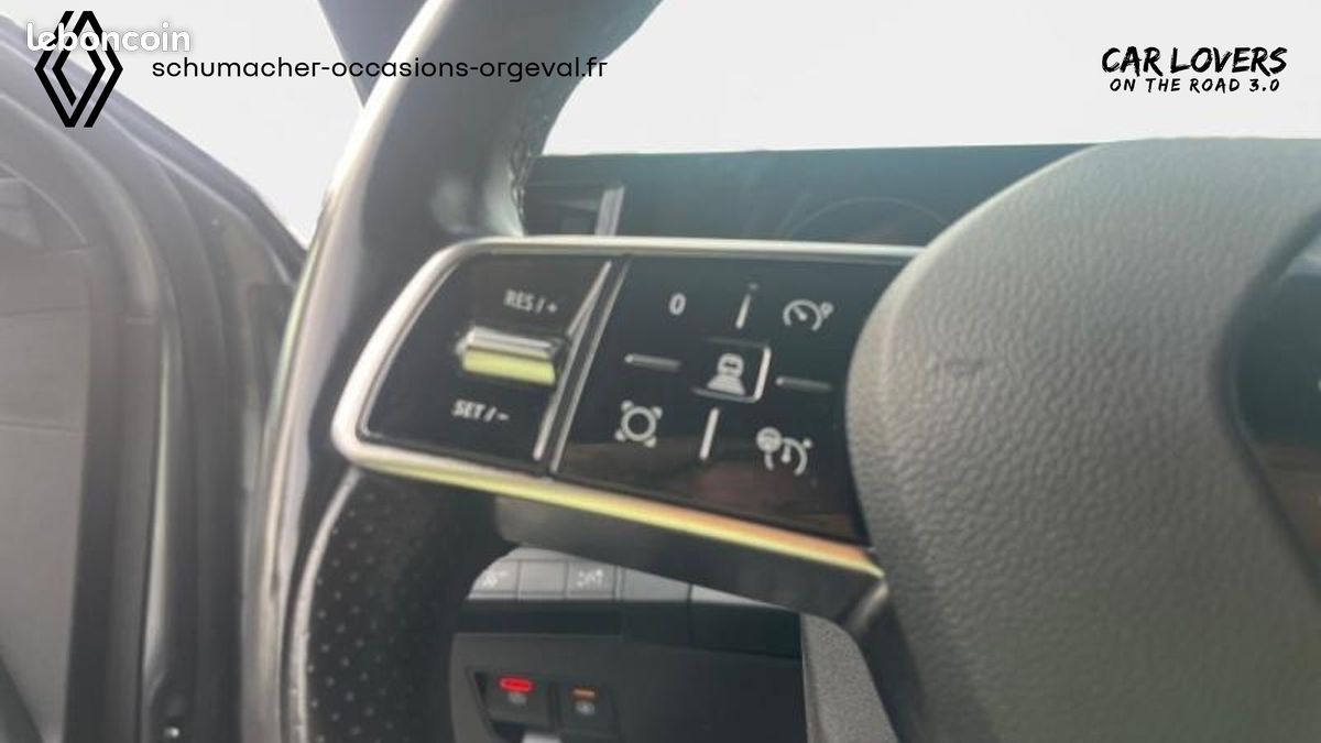 RENAULT Megane E-Tech EV60 220 ch optimum charge Techno (image 11)