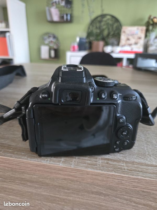 Appareil photo Nikon D5300 + 2 objectifs (image 3)