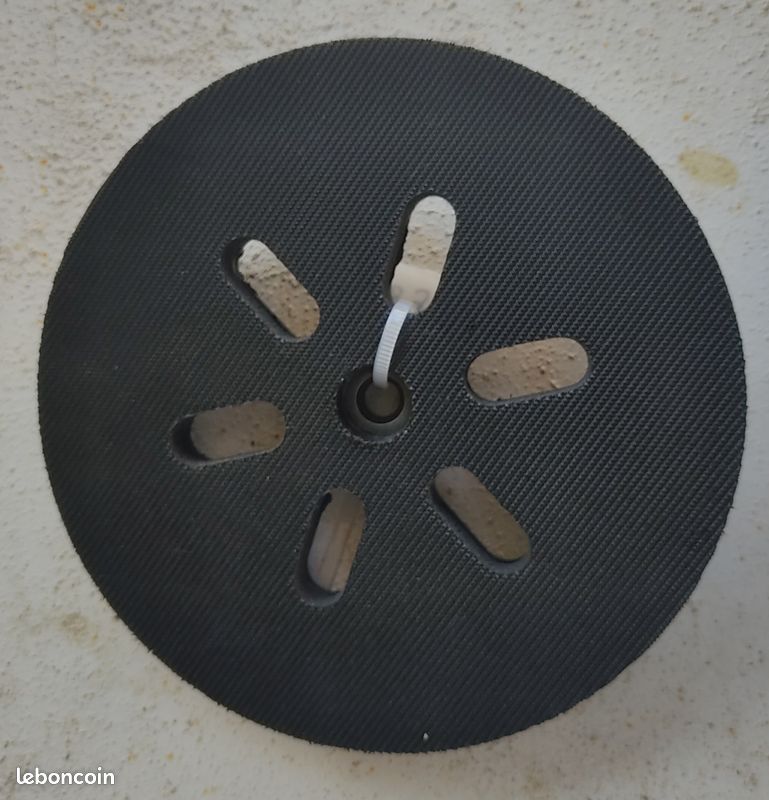[890] - Plateau auto-aggripant 150mm NEUF (image 1)