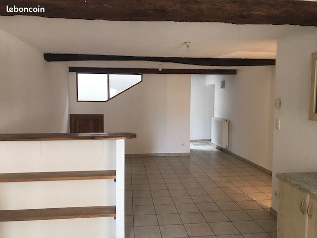Appartement 5 pièces 107 m² · à Charlieu · 107 m² · 700 €/mois