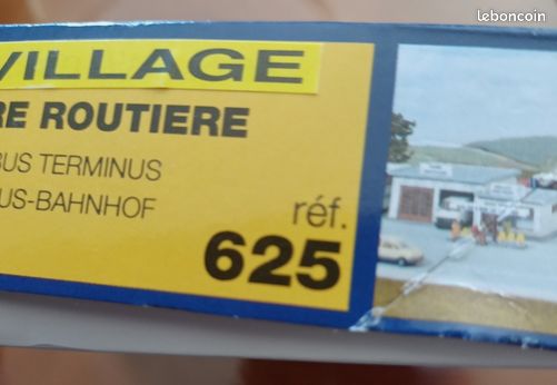 Maquette MKD Gare Routière N°625 - Kit Non Assemblé Plastique - Échelle Normale