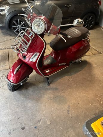 Piaggio Vespa GTS 300 06/2018 Motos