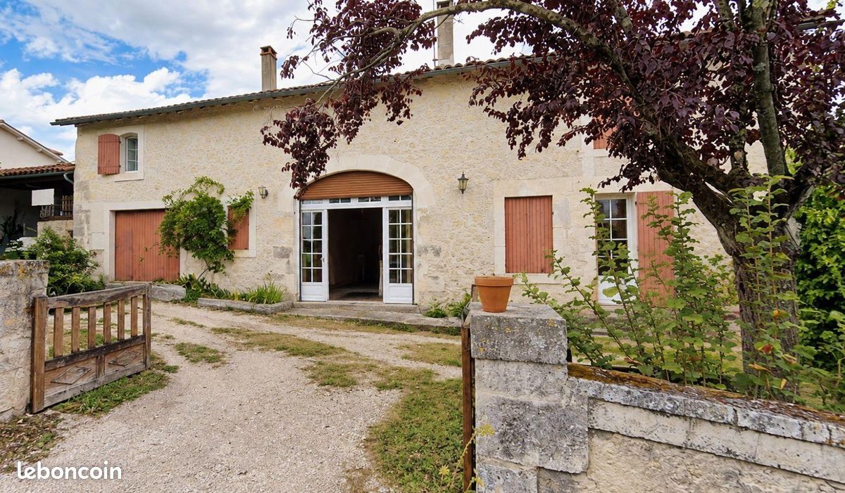 Maison 6 pièces 232 m² · à Villetoureix · 232 m² · 192 000 €