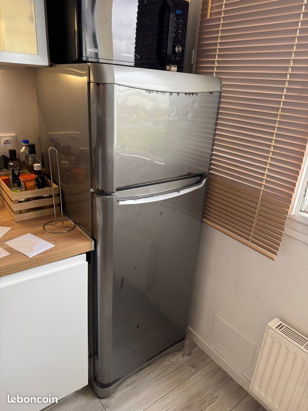 Réfrigérateur Indesit (image 1)