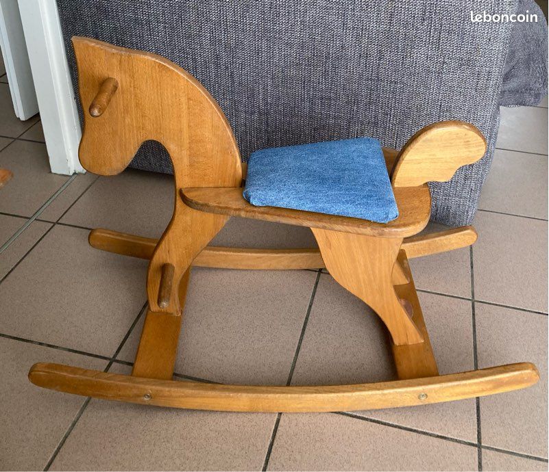 Cheval à bascule en bois - Moulin roty - Jouet d'éveil