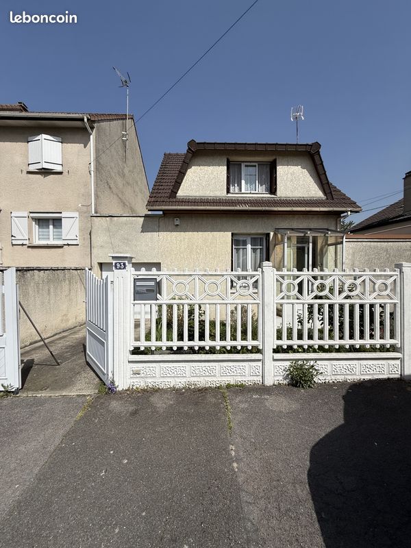 Maison 5 pièces 97 m² · au Blanc-Mesnil · 97 m² · 299 000 €