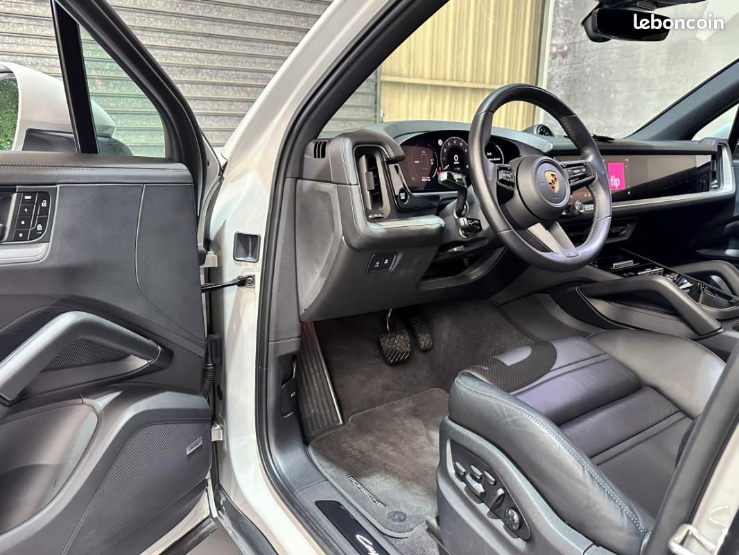 Porsche Cayenne E-Hybrid V6 3.0 470ch Tiptronic 8 (image 21)