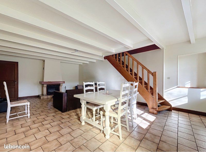 Appartement 3 pièces 110 m² · à Dampierre · 110 m² · 580 €