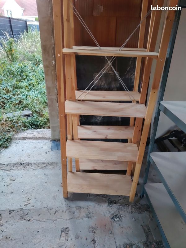 Etageres en bois (image 1)
