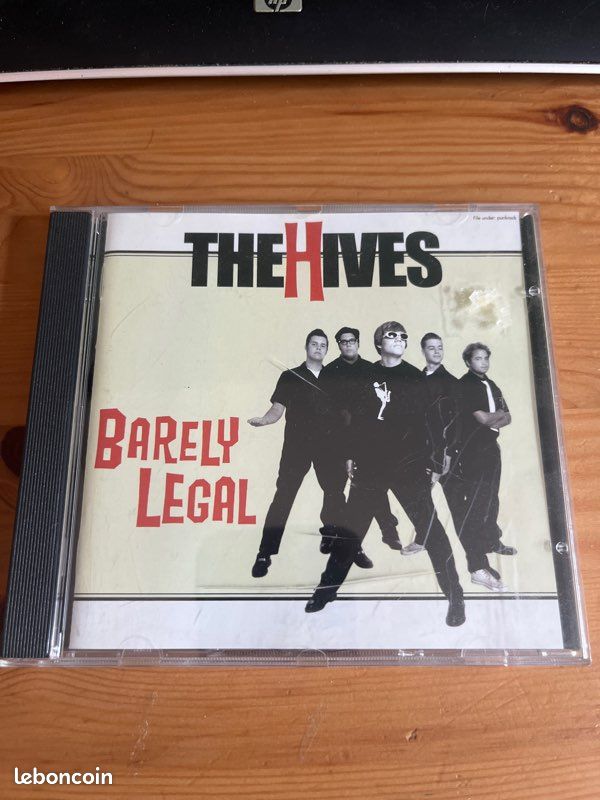 CD Barely Légal The Hives (image 1)