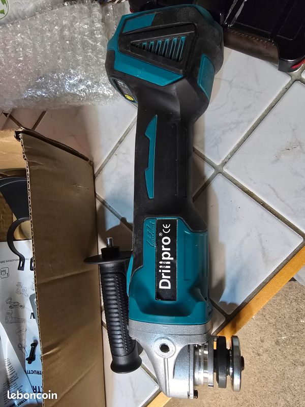 Meuleuse d’Angle Sans Fil 76 mm – Compatible Batterie Makita 18V – Moteur Brushless Pro | Leroy Meuleuse d’Angle Sans Fil 76 mm – Compatible Batterie Makita 18V – Moteur Brushless Pro | Leroy