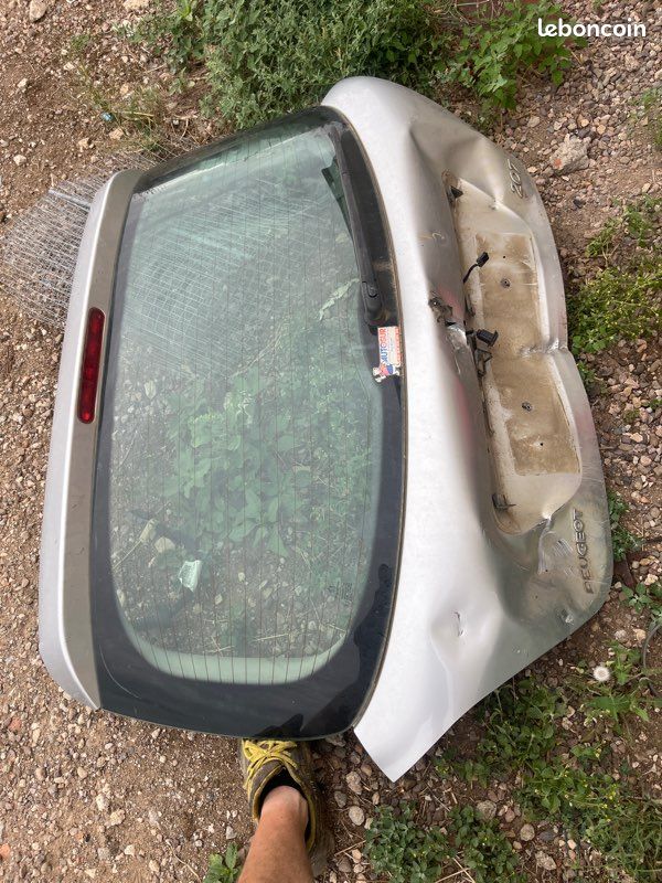 207 (image 1)