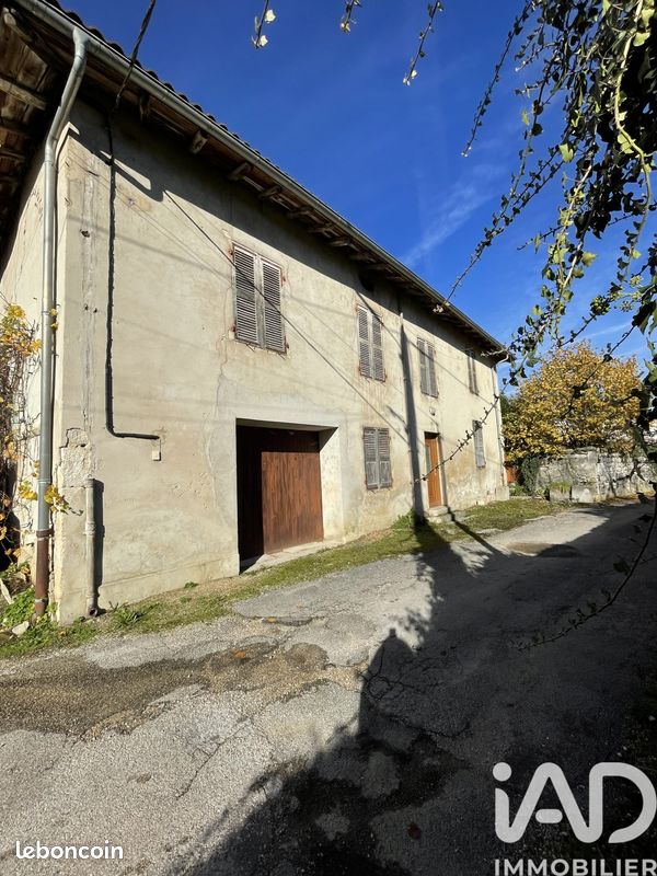 Maison 6 pièces 201 m² · à Neuville-sur-Ain · 201 m² · 160 000 €