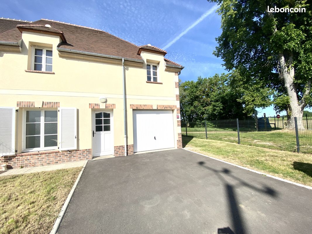 Maison 4 pièces 83 m² · à Beauvais · 83 m² · 990 €/mois