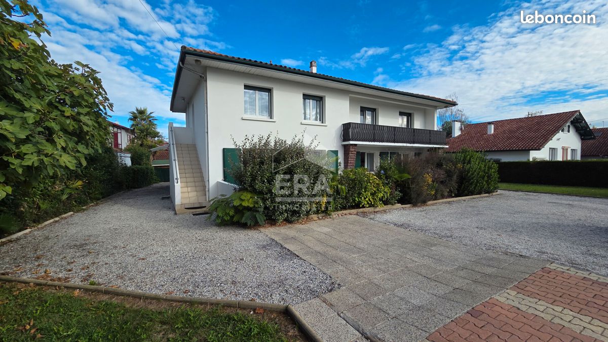 Maison 9 pièces 198 m² · à Cambo-les-Bains · 198 m² · 787 500 €