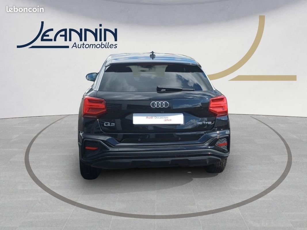 AUDI Q2 35 TFSI 150 S tronic 7 S line (image 4)