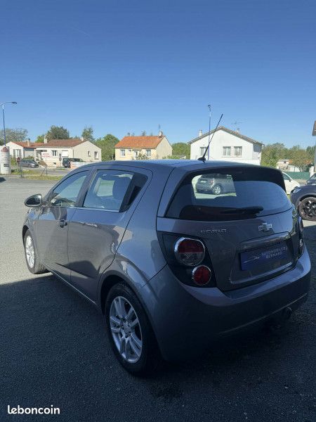 Chevrolet AVEO 1.3 VCDI95 LTZ S&S 5P (image 4)