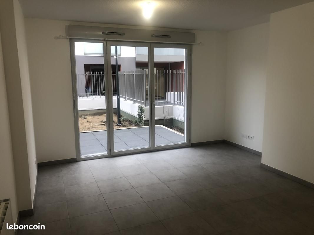 Appartement 1 pièce 28 m² · à Grigny-sur-Rhône · 28 m² · 445 €
