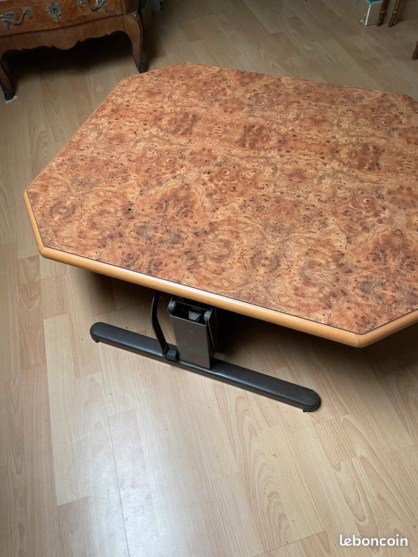 Table (image 3)
