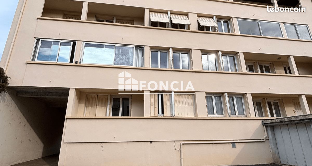 Appartement 4 pièces 71 m² · à Roanne · 71 m² · 92 000 €