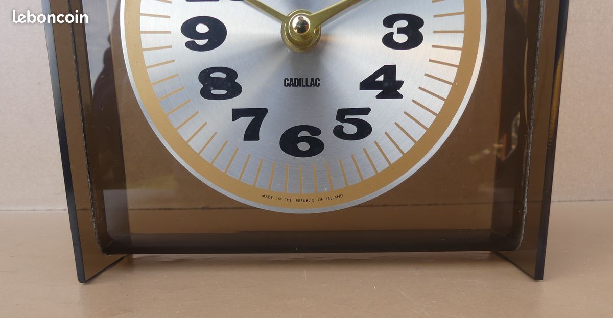 Pendule CADILLAC vintage plexi fumé noir ancienne pendulette horloge cuisine salon MARCHE (image 3)