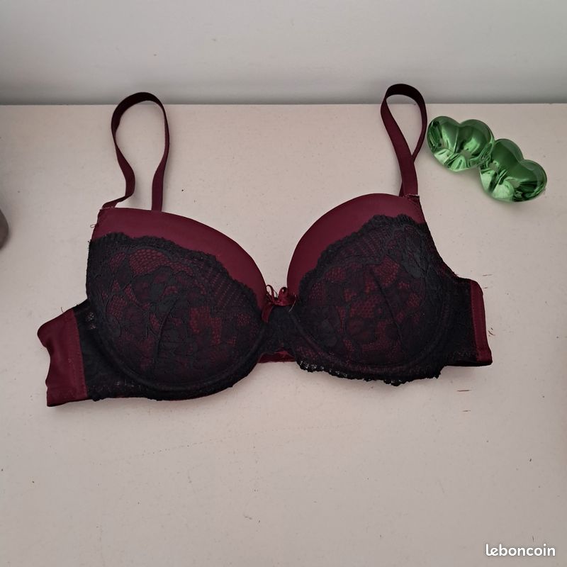 SOUTIEN-GORGE DIM 90C NEUF ÉTIQUETTE