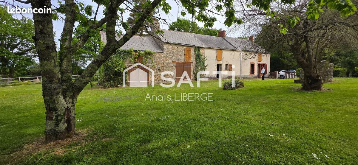 Maison 9 pièces 295 m² · à Vigneux-de-Bretagne · 295 m² · 365 000 €
