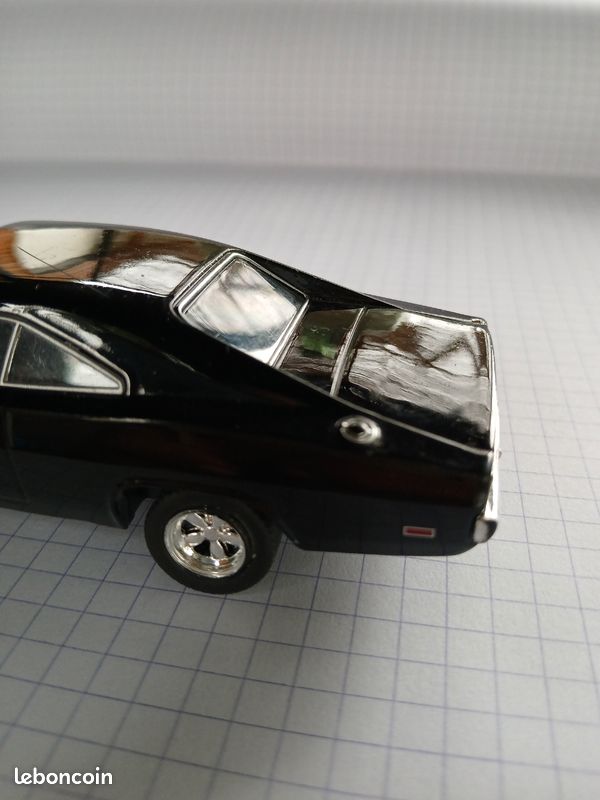 Die Cast  VOITURE Dodge Chargeur R/T  Échelle 1/32 Fast & Furious