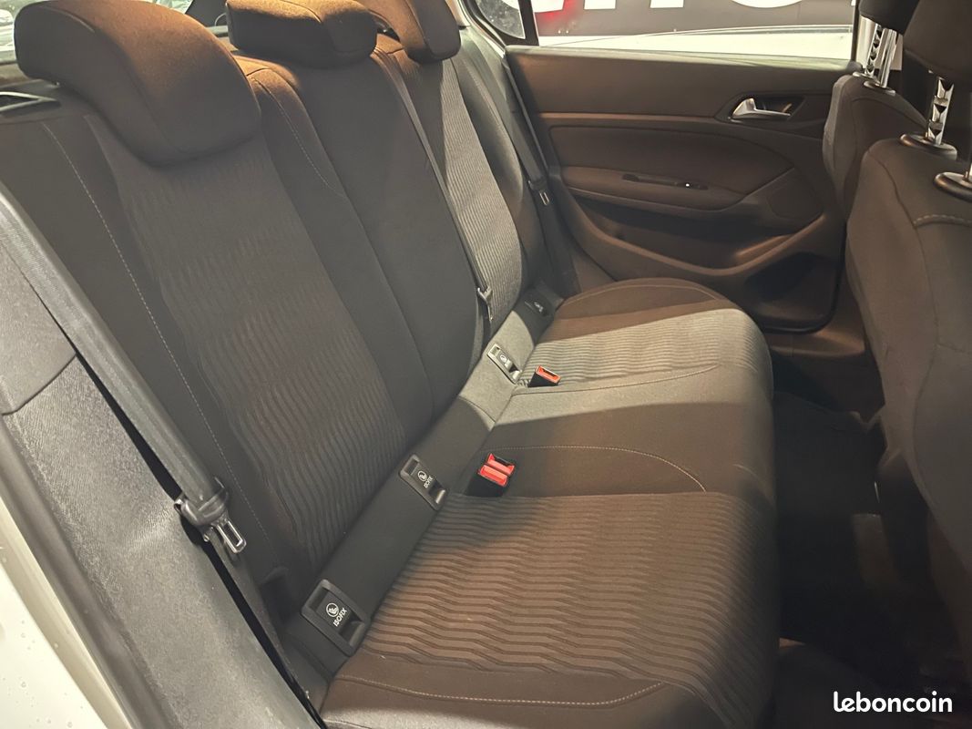 PEUGEOT 308 1.6 THP 125 cv BVM6 Active avec Moteur à Chaine + Bluetooth + Radar Arrière Voitures