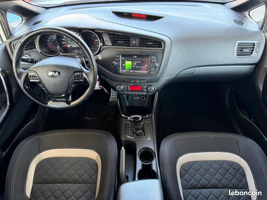 KIA CEE'D 1.6 CRDi 136 ch ISG GT Line DCT7 (image 8)