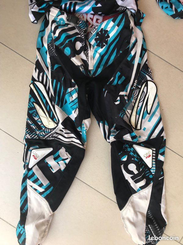 Tenue pantalon maillot bmx cross vtt First Racing Équipements vélos