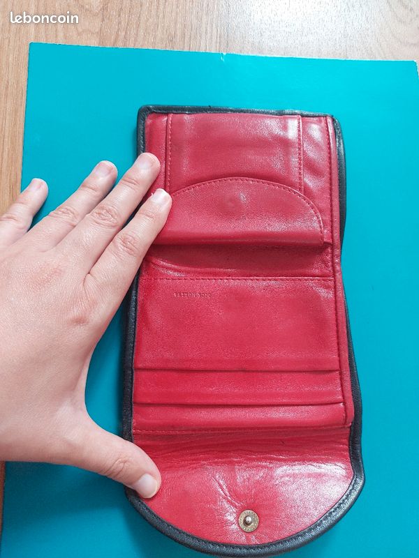Portefeuille en cuir rouge (image 2)