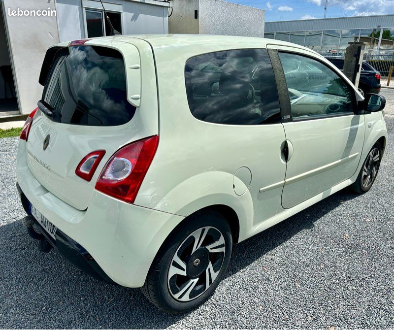 RENAULT Twingo II Phase 2 (X44) 1.5 dCi FAP eco2 86 cv Pack initial Paris (image 4)