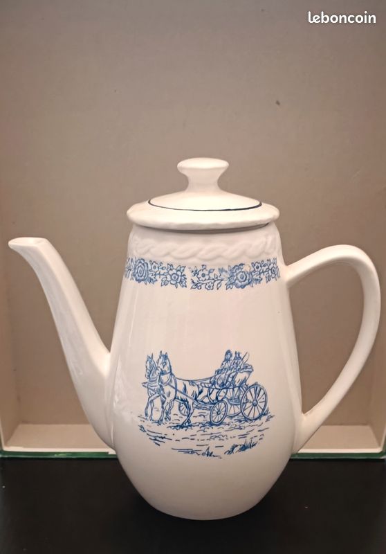 Lot service à thé, sucrier, théière et pot à lait (image 8)