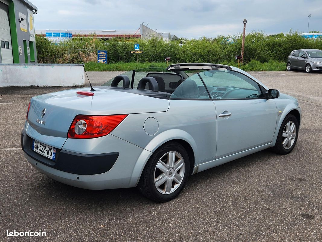 Renault Megane II CABRIOLET 1.6 16V 115CH/ CARMANN (image 4)