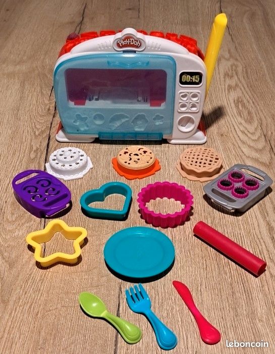 Play-Doh kitchen four magique (image 1)