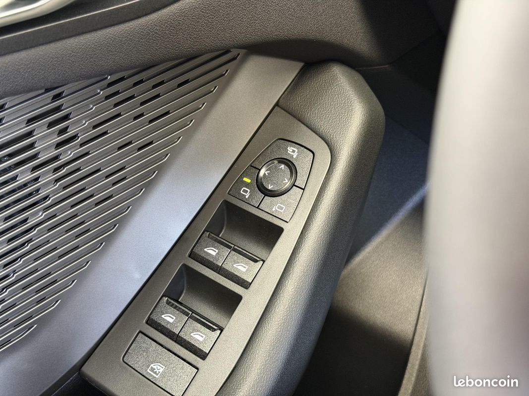 BMW 120 170 ch DKG7 M Sport Design (image 18)