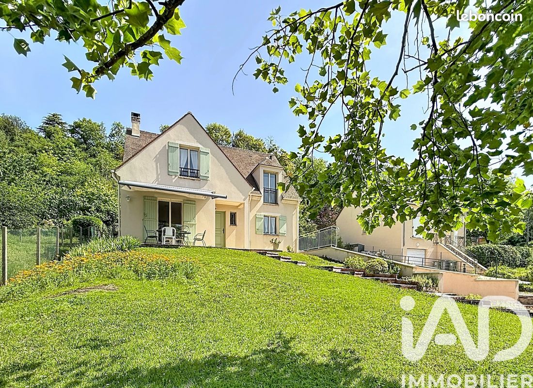 Maison 6 pièces 133 m² · à Vaux-sur-Seine · 133 m² · 415 000 €