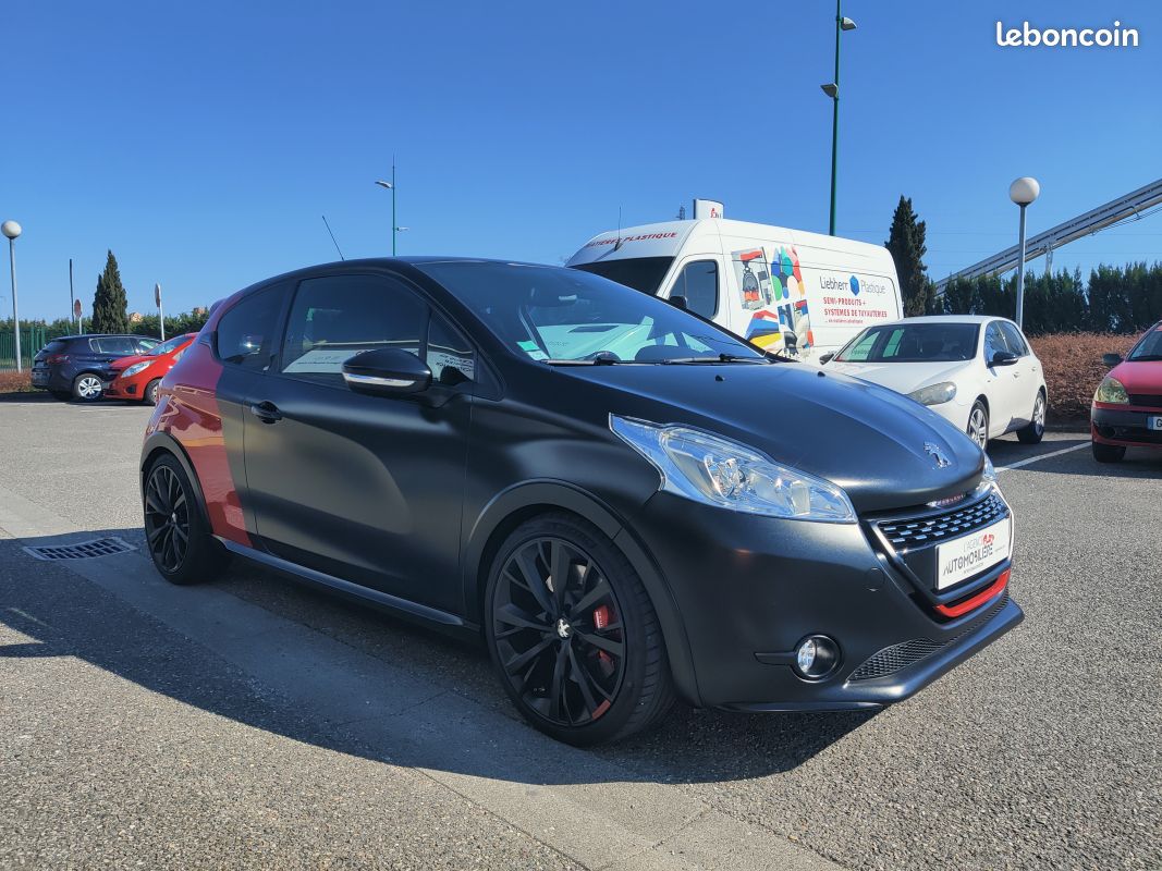 PEUGEOT 208 GTi 1.6 30Th Numérotée 898 (image 3)