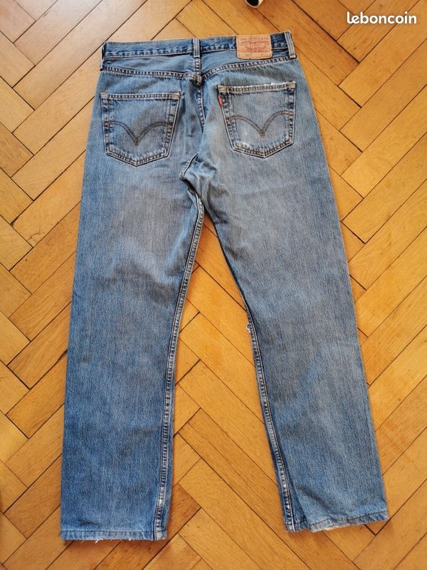 Jean Levi's 501 W32 L32, 100 % coton, a déjà beaucoup vécu mais peut encore servir longtemps car qualité supérieure, 100 % coton, sans élasthanne (image 4)