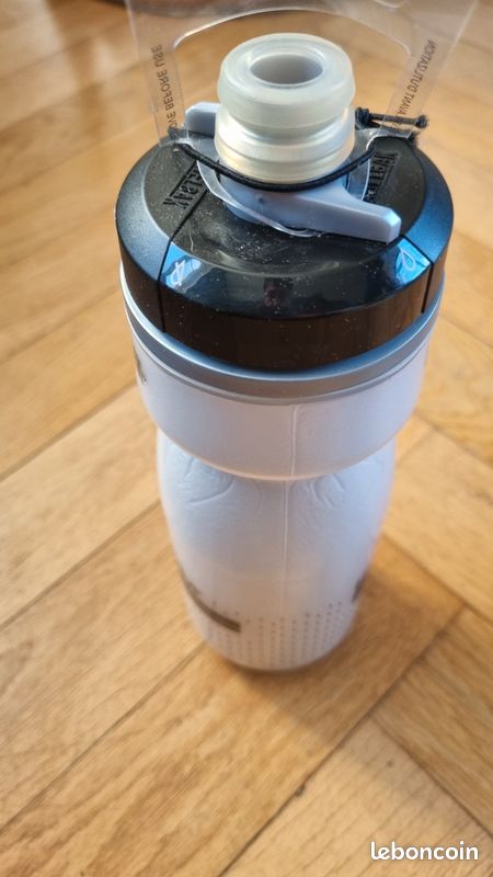 Gourde Vélo CamelBak Podium Chill – Blanche – 21 Oz – Isotherme – BPA Free